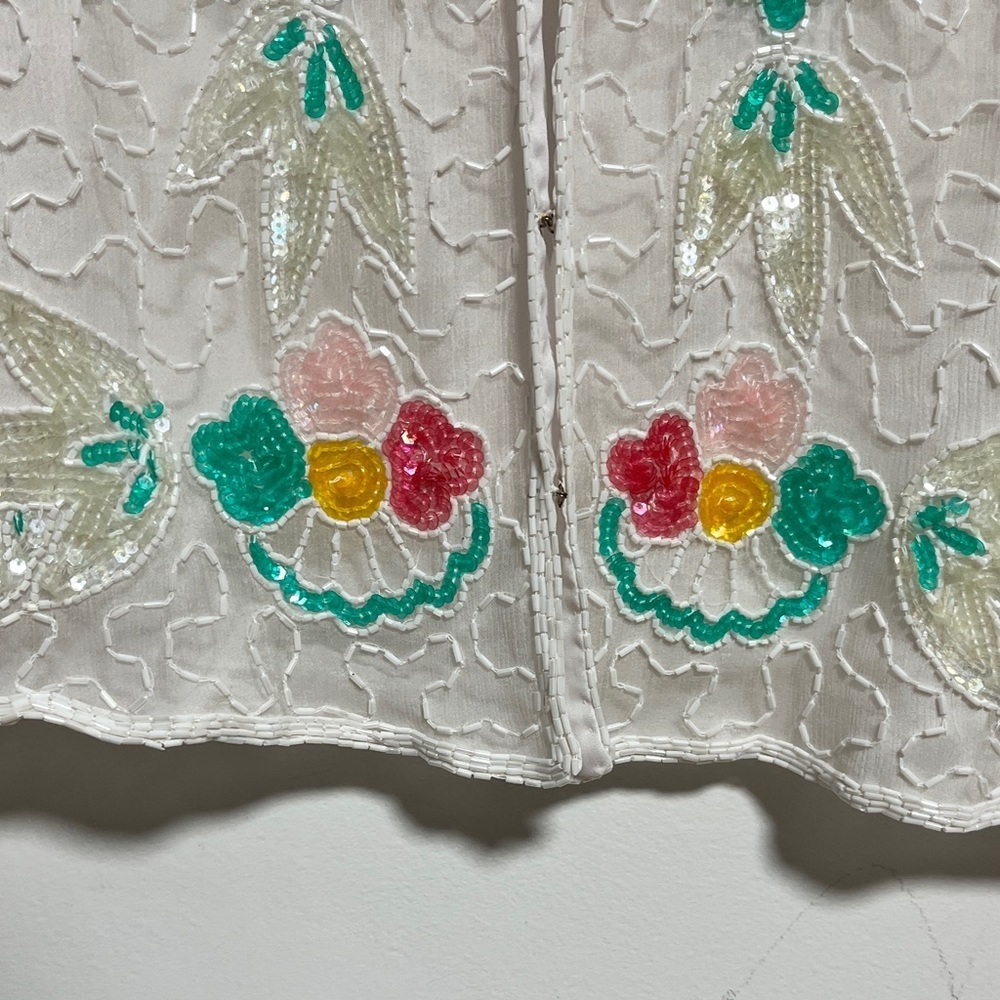 Vintage Cervelle White Beaded Floral Jacket – 100% Silk, Made in India, Small - Picture 13 of 13